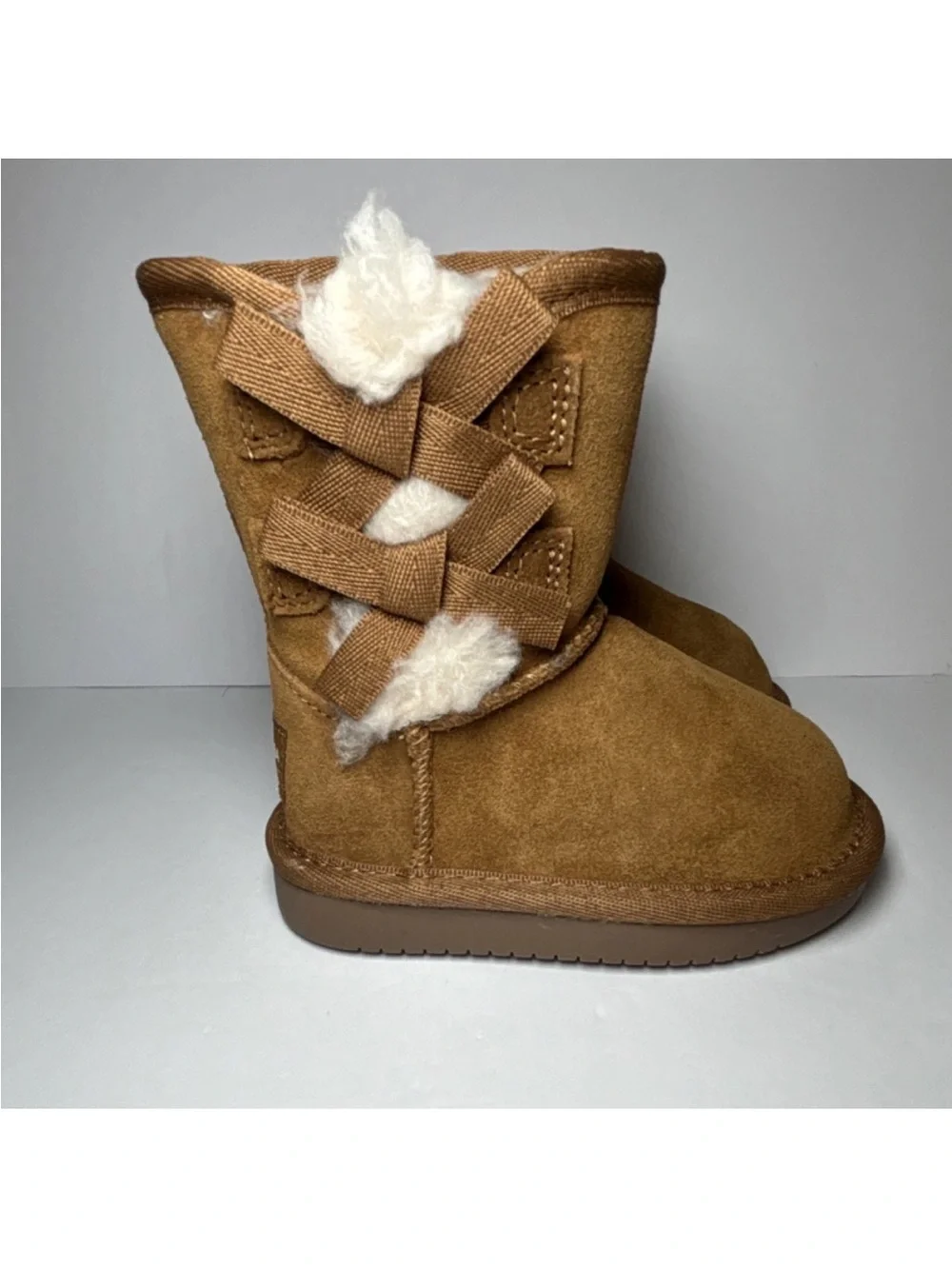 Koolaburra by UGG Toddler Size 5 Victoria Mid-Calf Snow Boots Bow Fur Trim